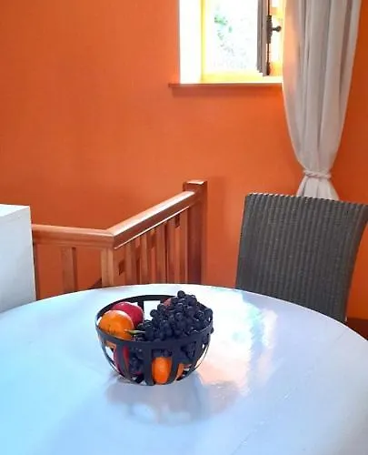 Linden * Saint-Claud