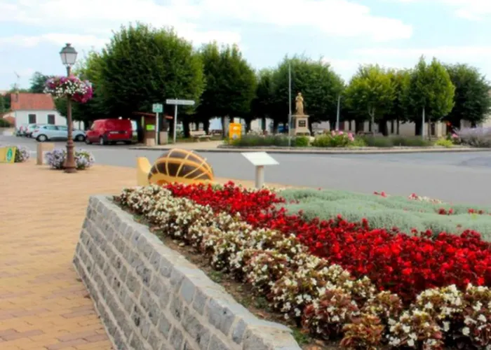 Apartment Linden Saint-Claud