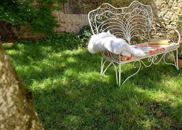 Apartment Linden Saint-Claud